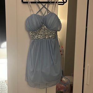 Perfect dress for a junior prom/ sweet 16/ wedding! Never worn!🎉